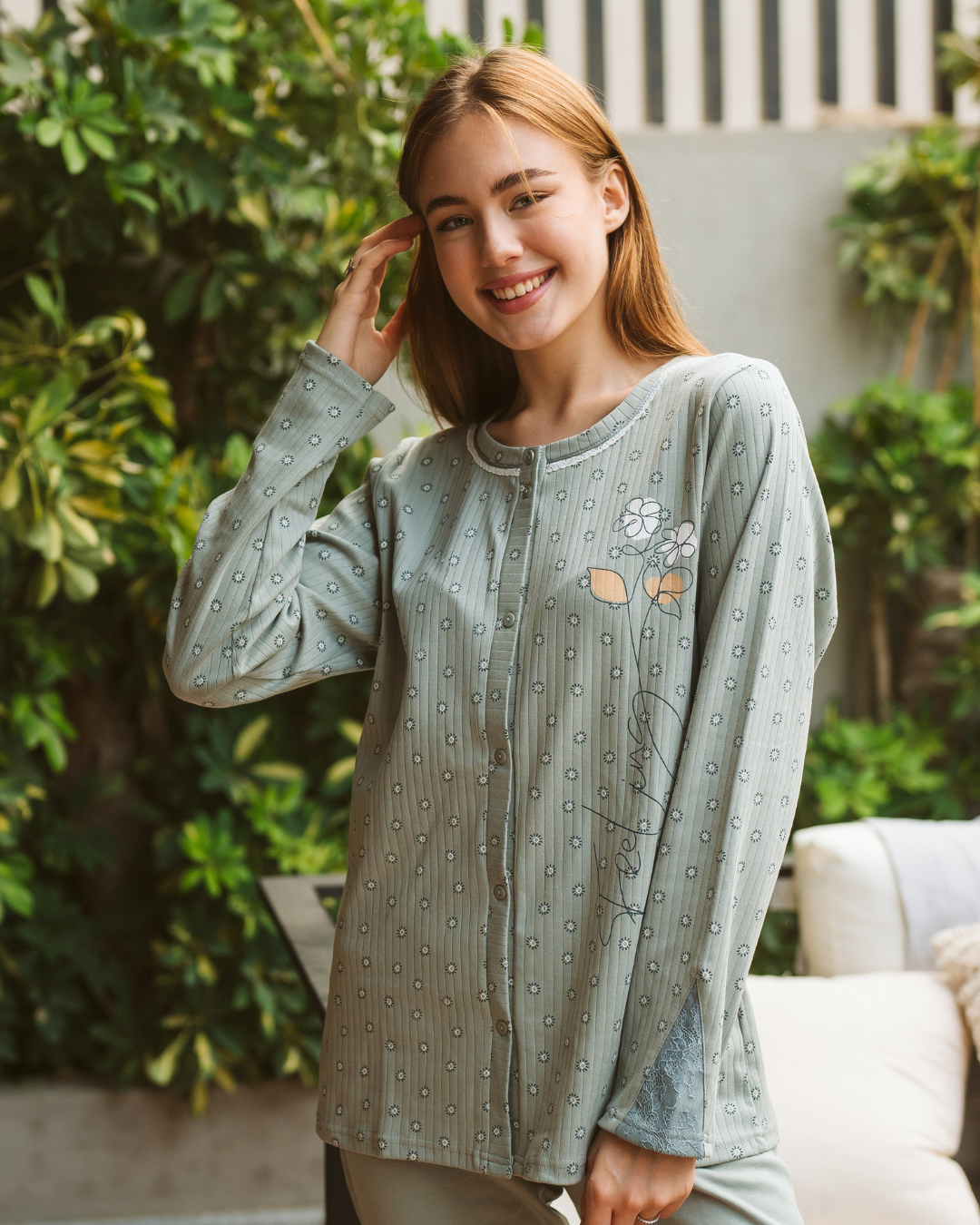 flower بيجامه حريمي فتح أزرار كم طويل طباعة ورد