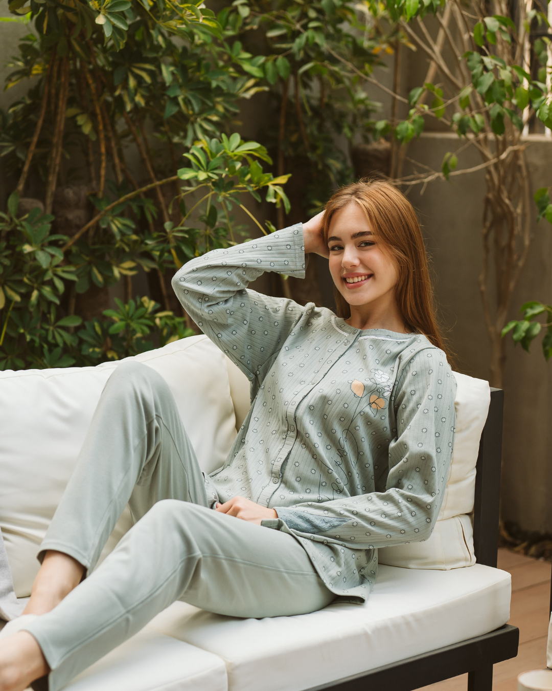 flower بيجامه حريمي فتح أزرار كم طويل طباعة ورد