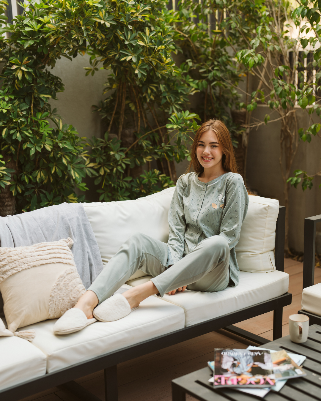 flower بيجامه حريمي فتح أزرار كم طويل طباعة ورد