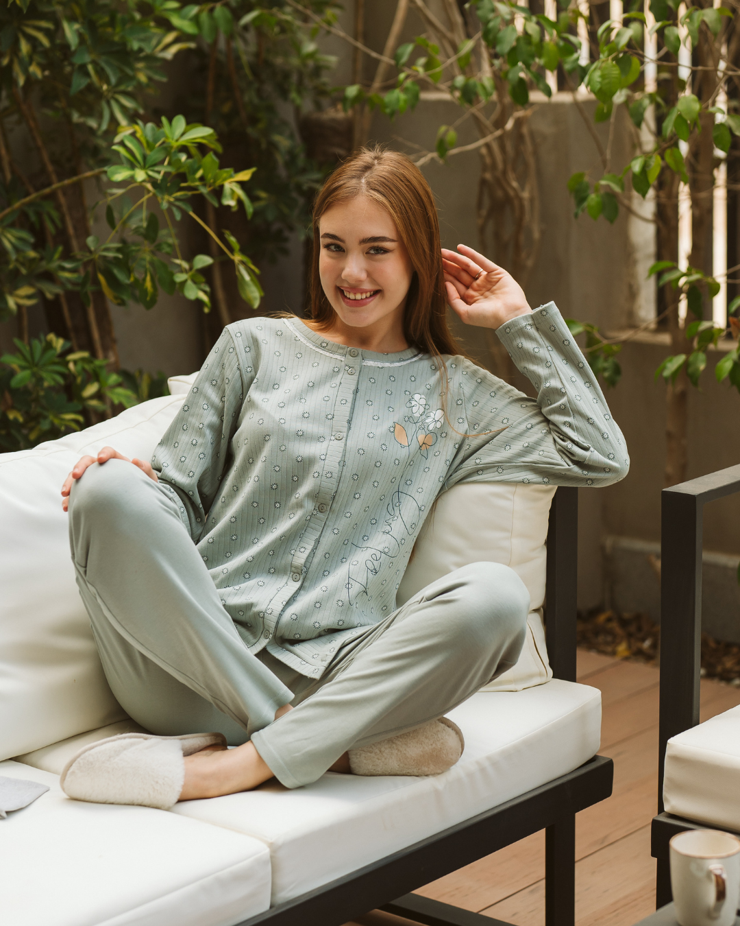 flower بيجامه حريمي فتح أزرار كم طويل طباعة ورد