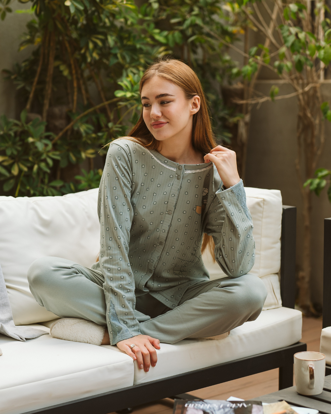 flower بيجامه حريمي فتح أزرار كم طويل طباعة ورد