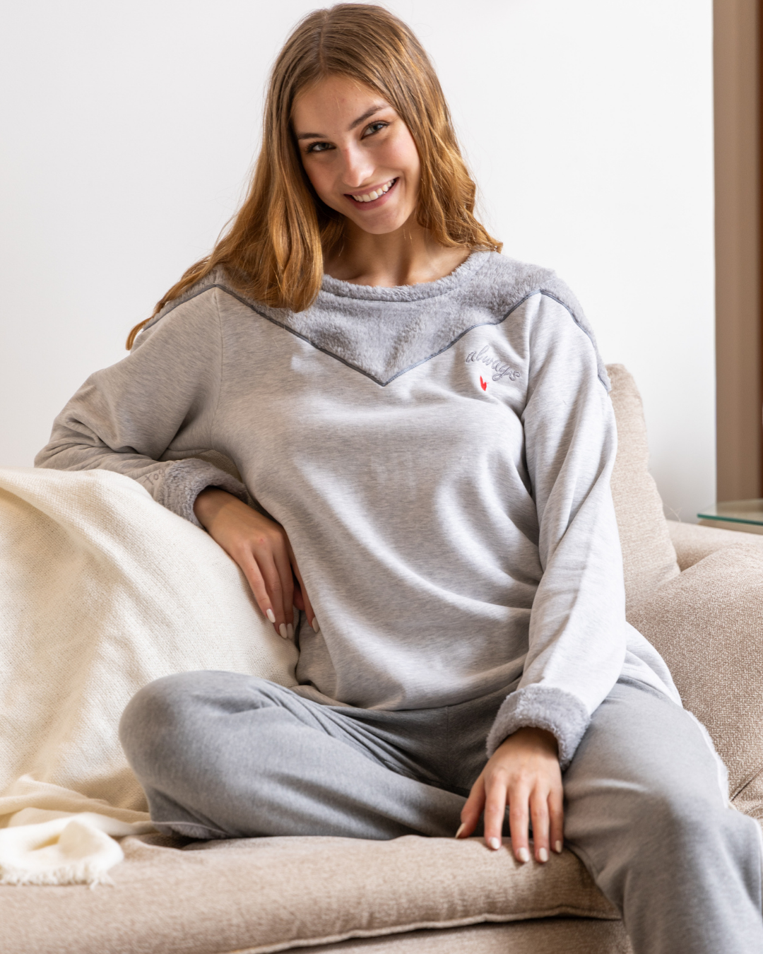 Fur Women's long pajamas, long sleeves, fur styles