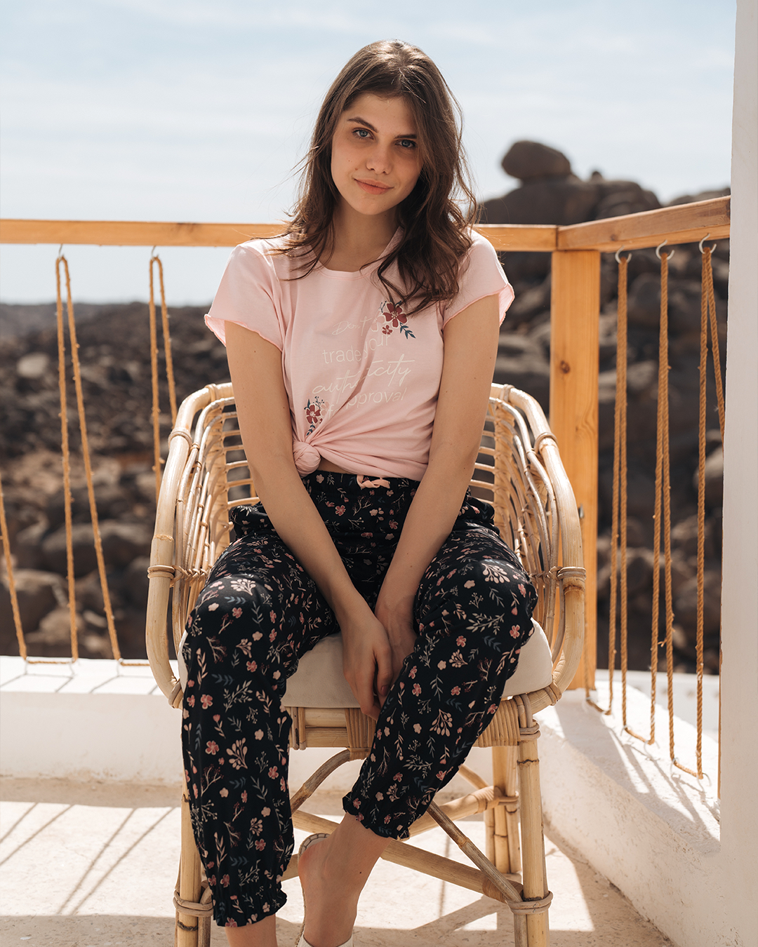 Black Flowers بيجاما حريمي نُص كُم