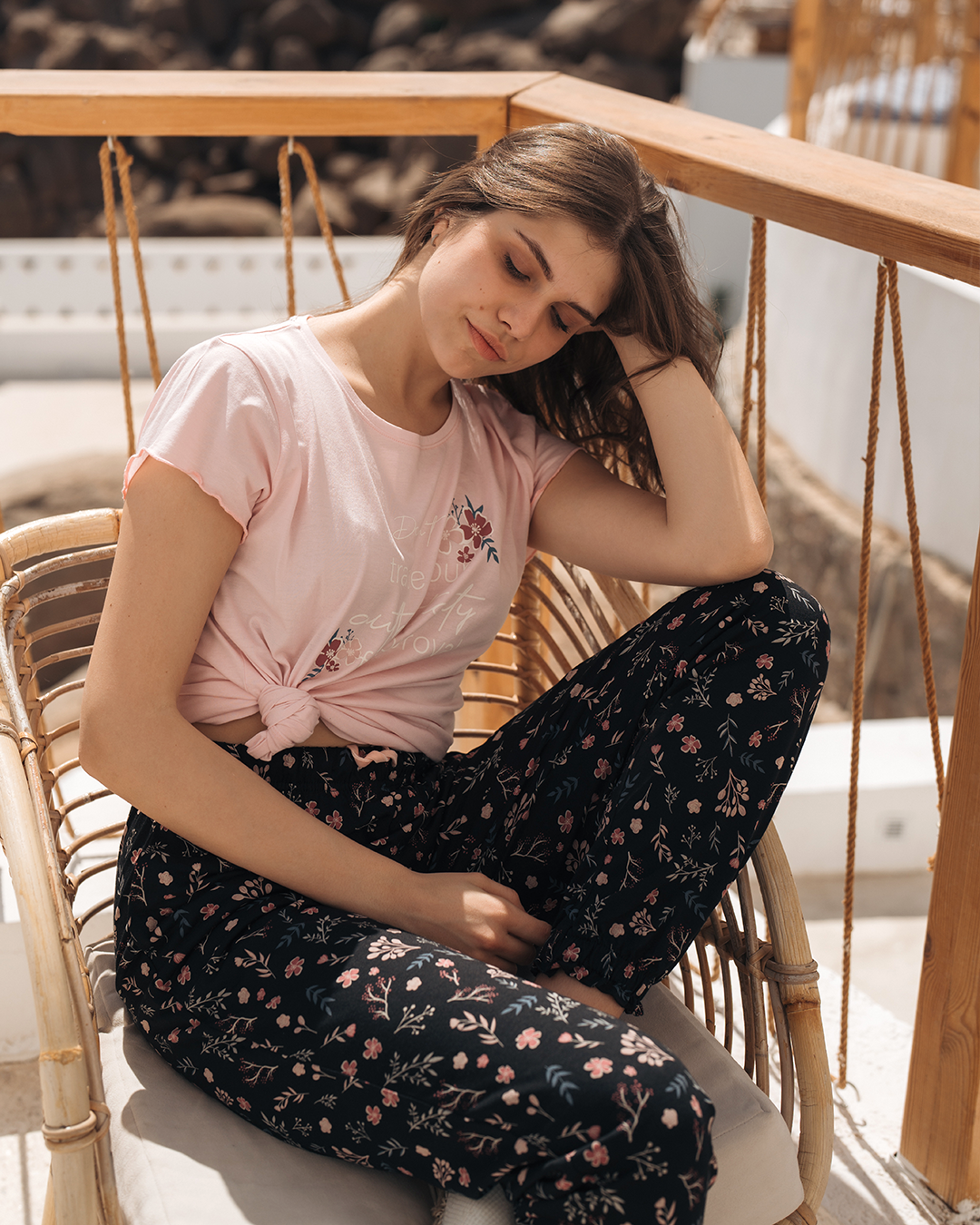 Black Flowers بيجاما حريمي نُص كُم