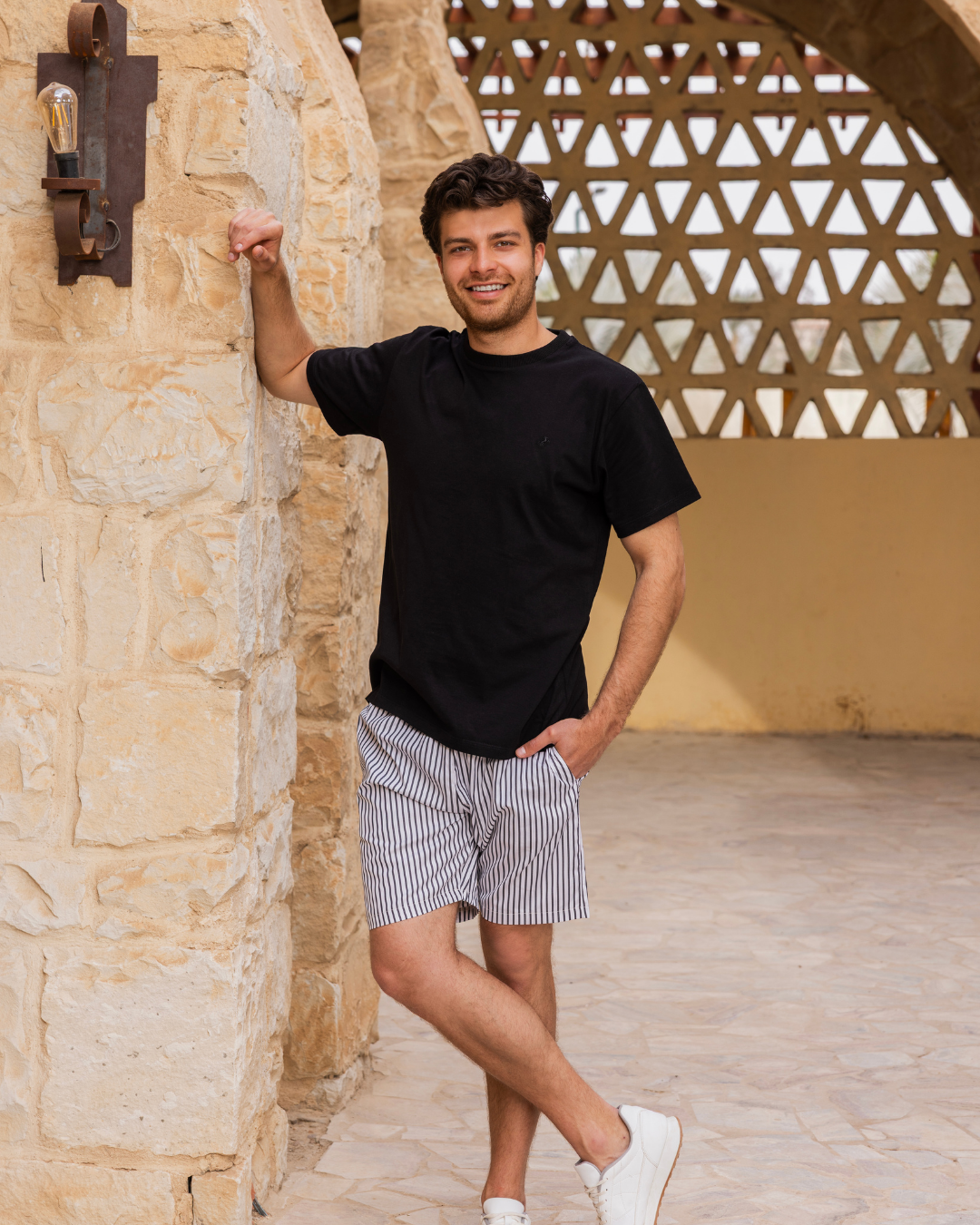 بيجاما رجالي نص كم و شورت تطريز حصان شورت مقلم