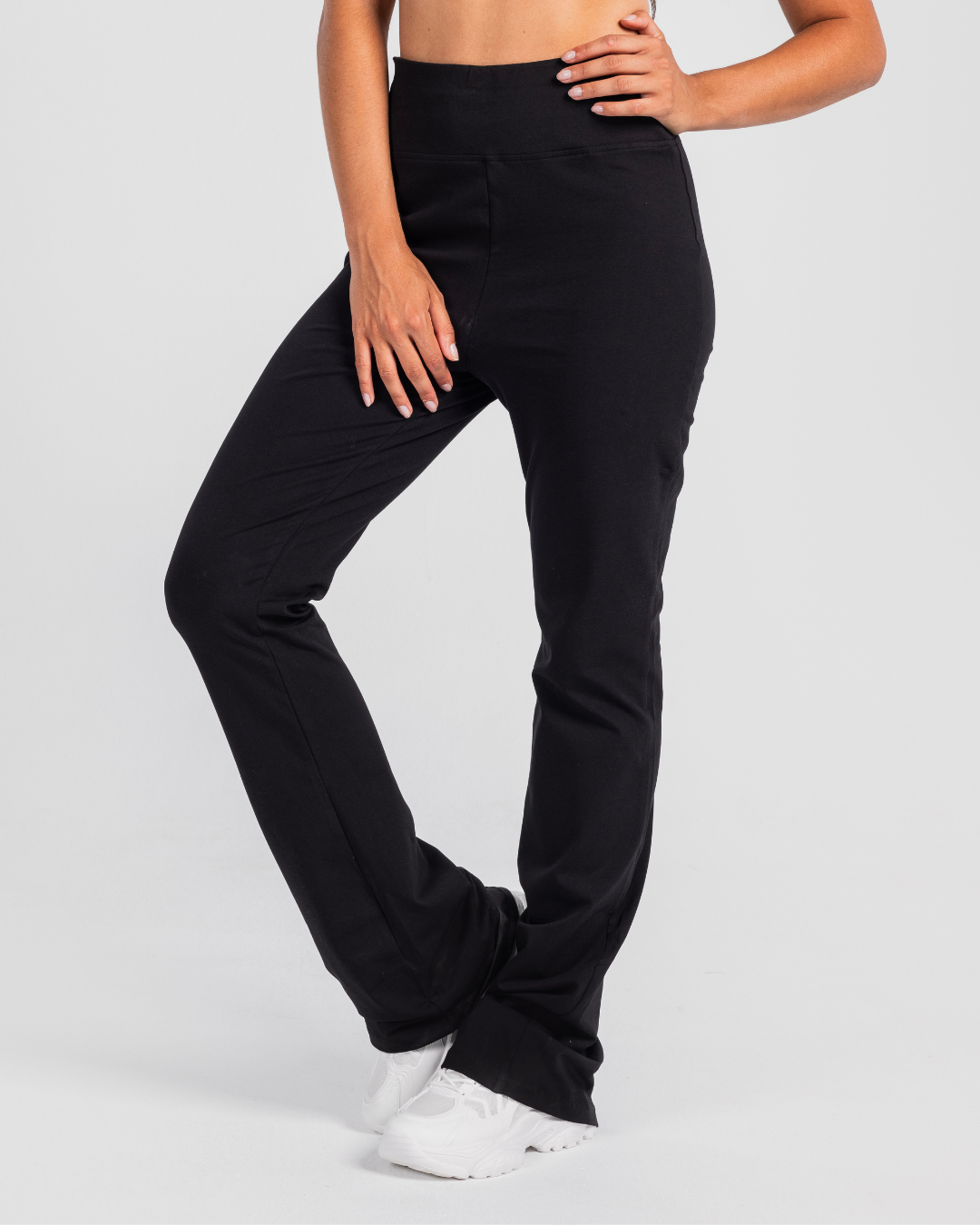 YOGA PANT بنطلون شارلستون