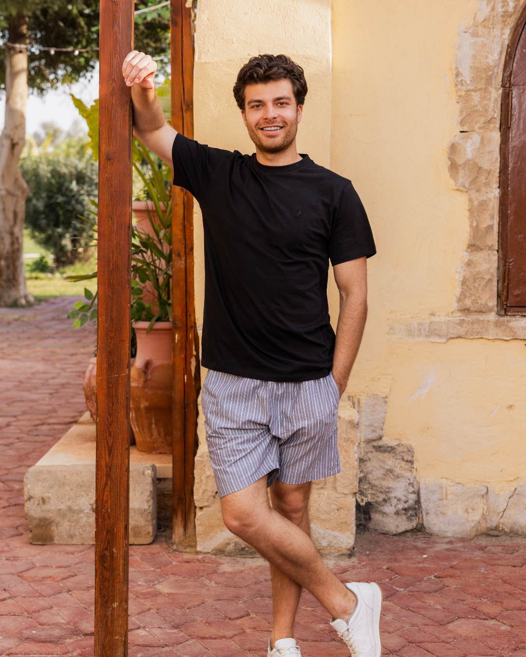 بيجاما رجالي نص كم و شورت تطريز حصان شورت مقلم