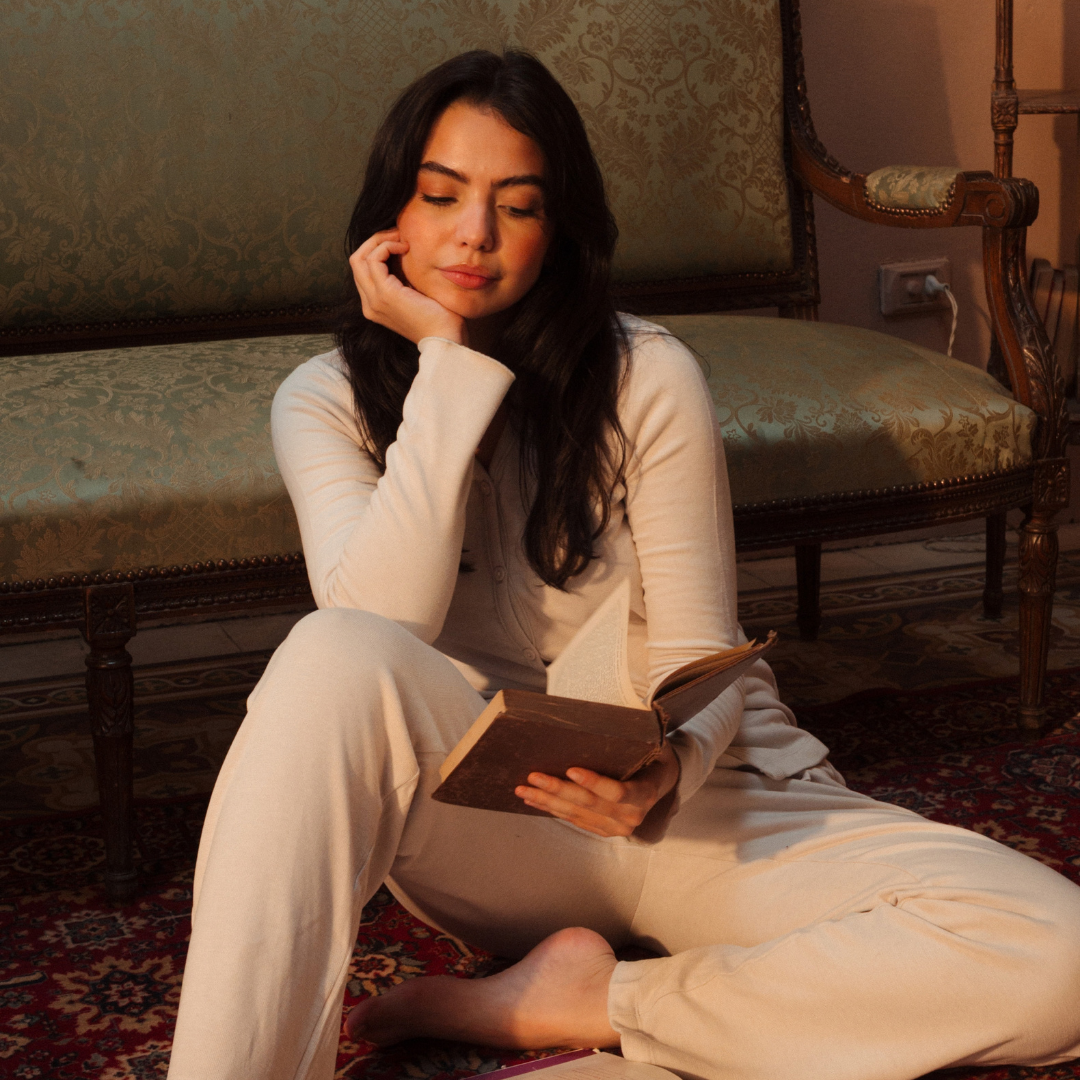 Women luxurious set in dusty colors