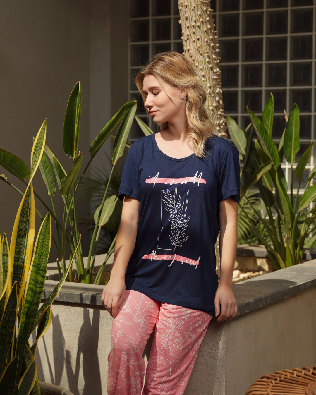 بيجامه حريمي نص كم دوران طق بنطلون الفروع فسكوز