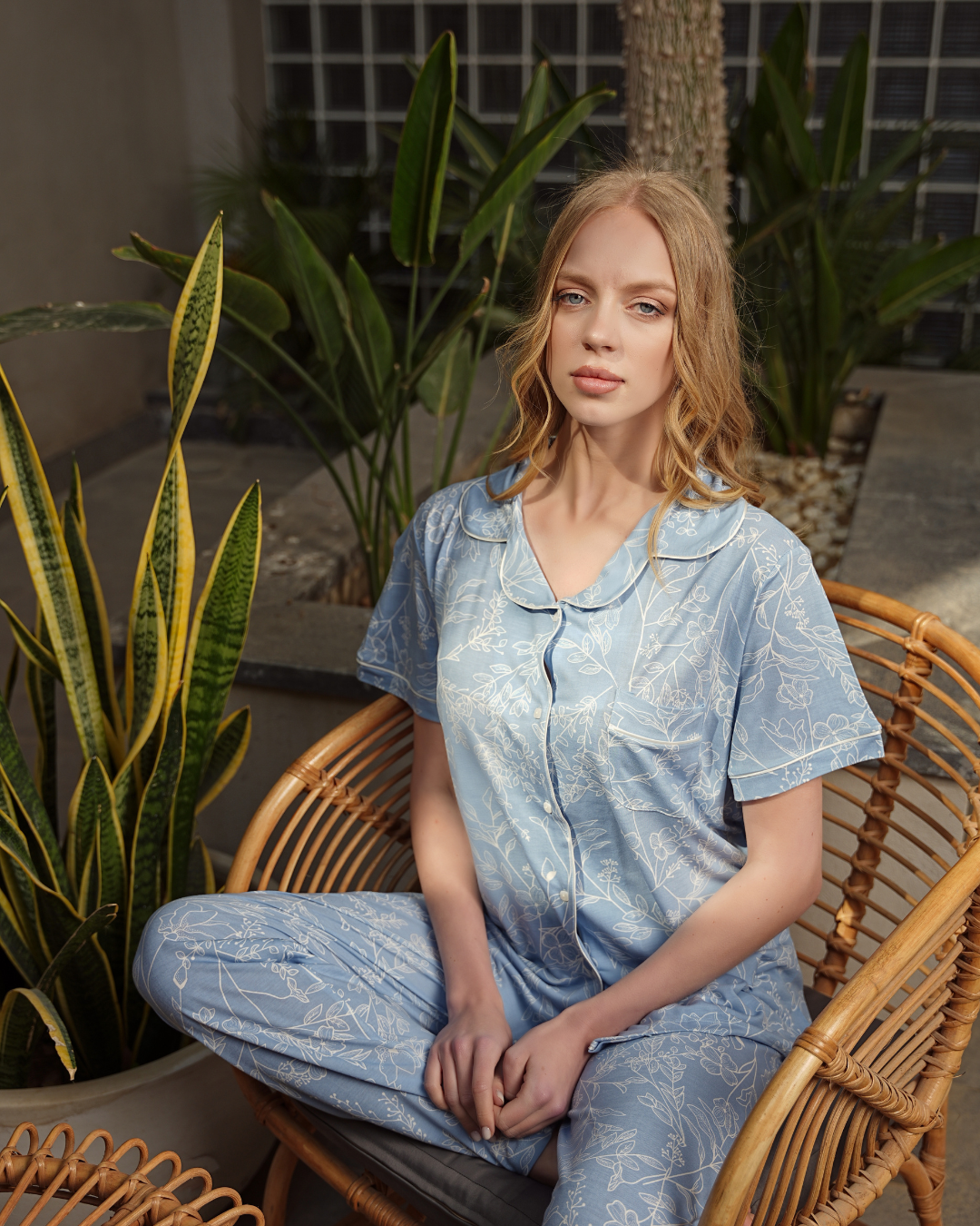 Women's half sleeve open laser pajamas with viscose trousers