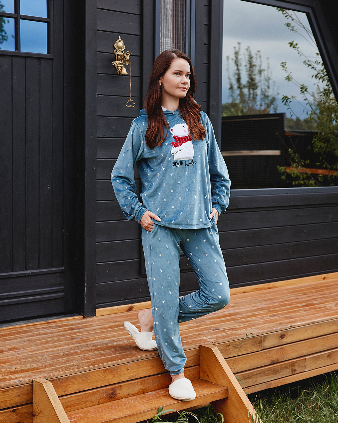 Hello Winter Ladies's Soft Elastane Velvet Pajamas 