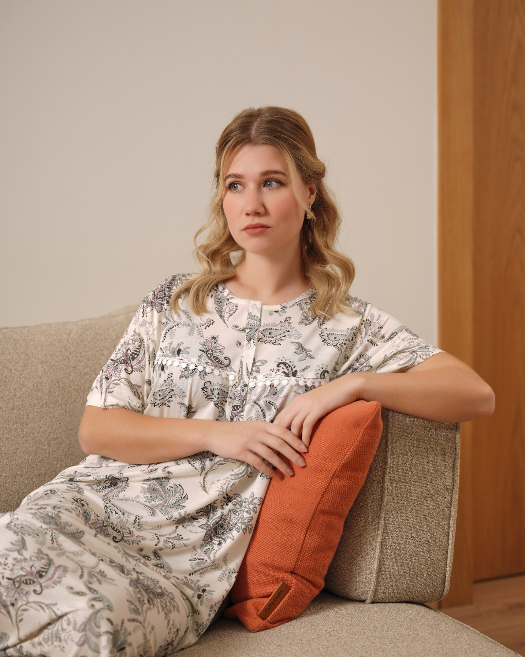 قميص حريمي نص كم سفرة جبير الكشميرة فسكوز