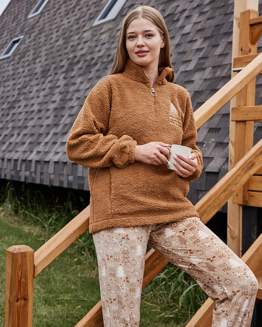 winter wonderland badge بيجاما حريمي فرو صناعي