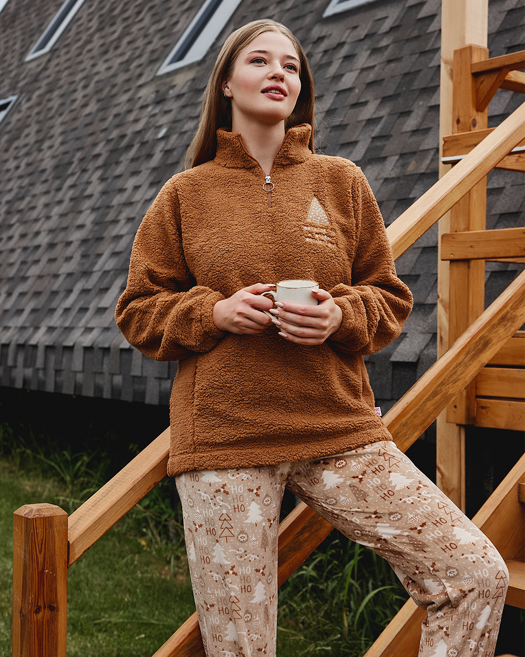 winter wonderland badge بيجاما حريمي فرو صناعي