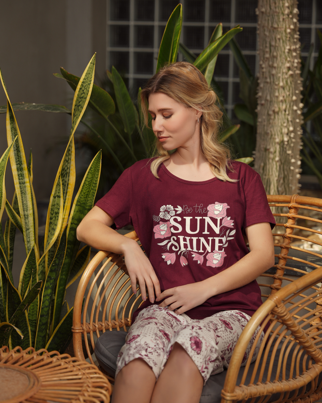 Women's half-sleeve pajamas with the big rose pentacore