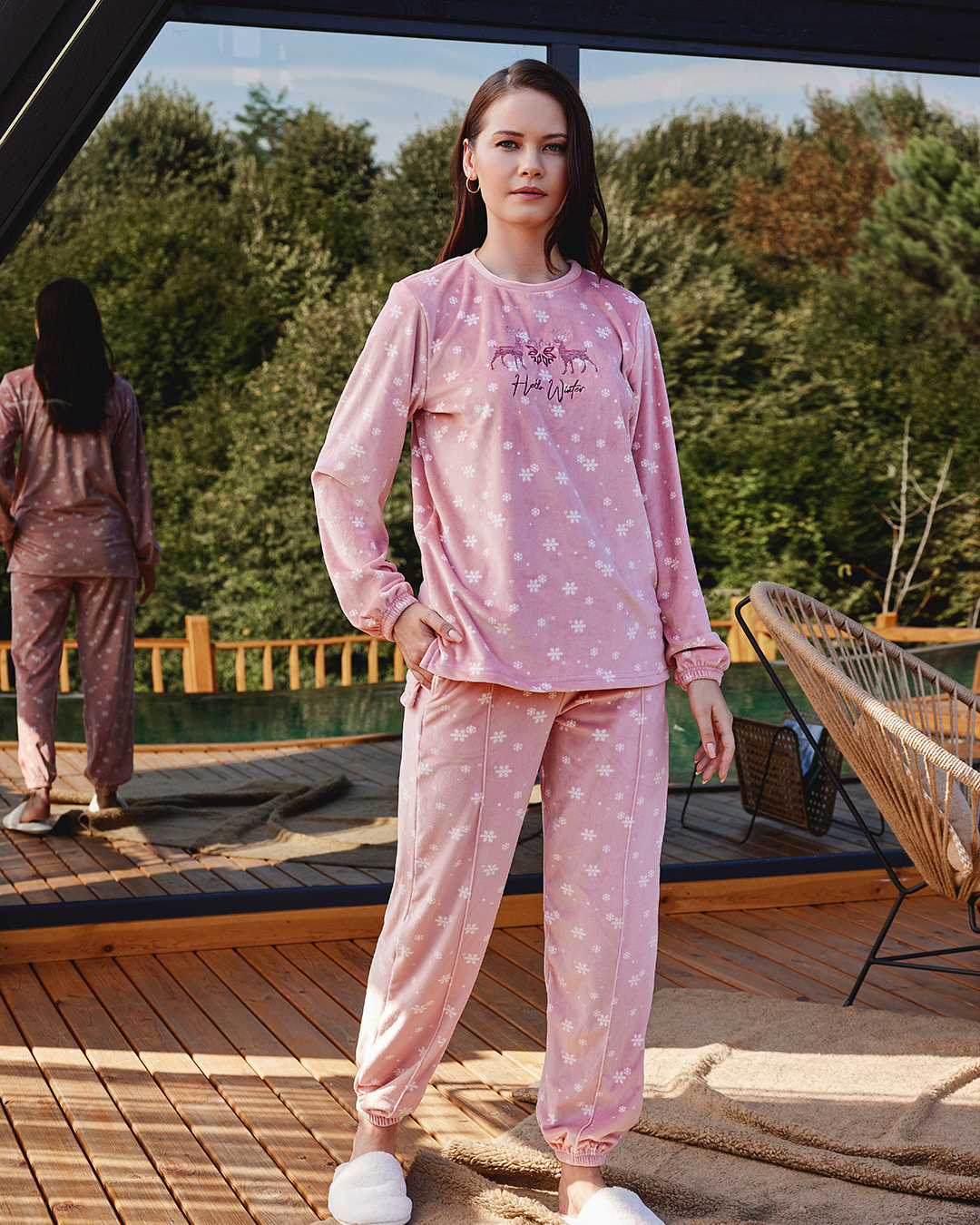Hello Winter Ladies Soft Elastin Velvet Pajama