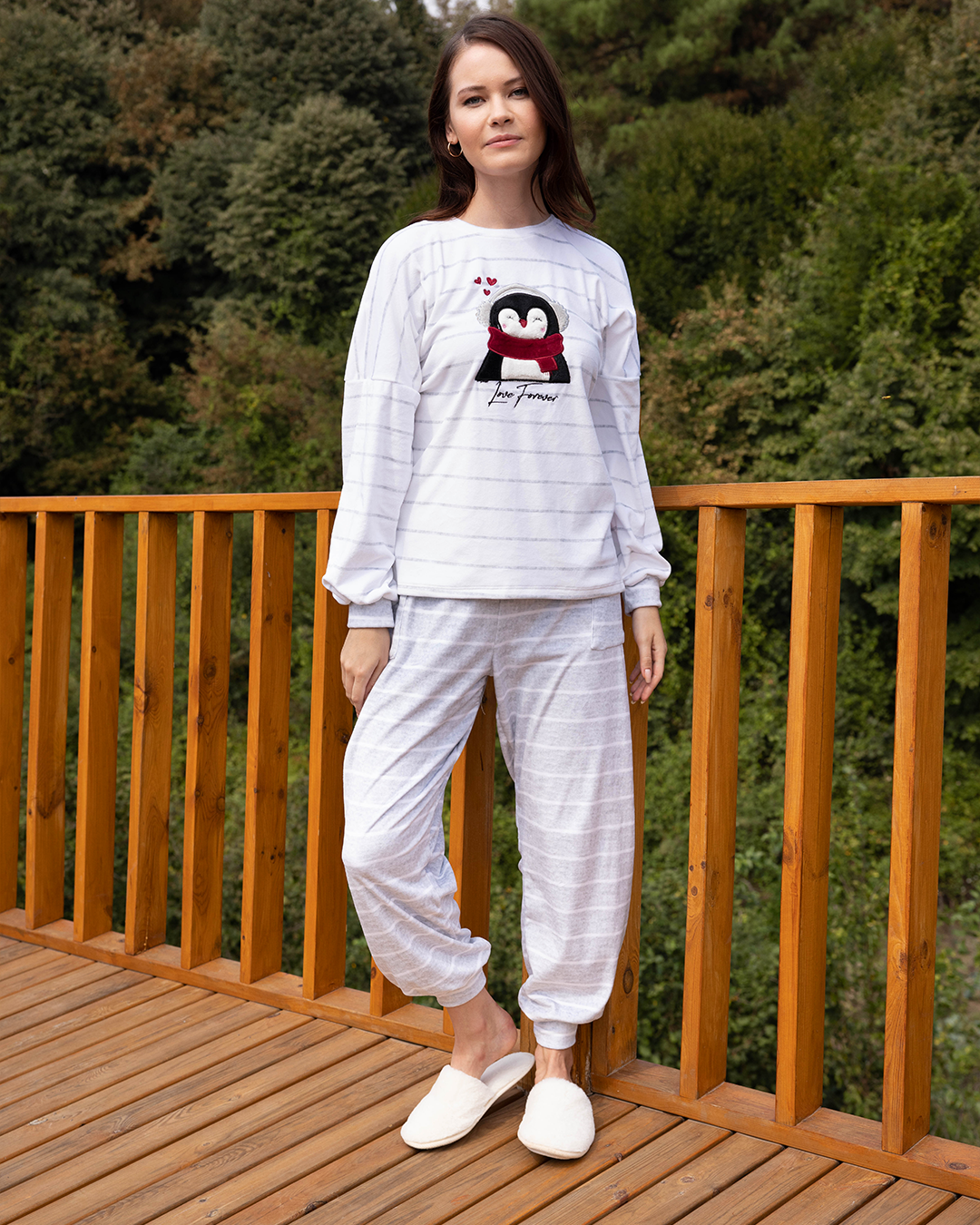 Love Forever Ladie's Soft Elastane Velvet Pajamas