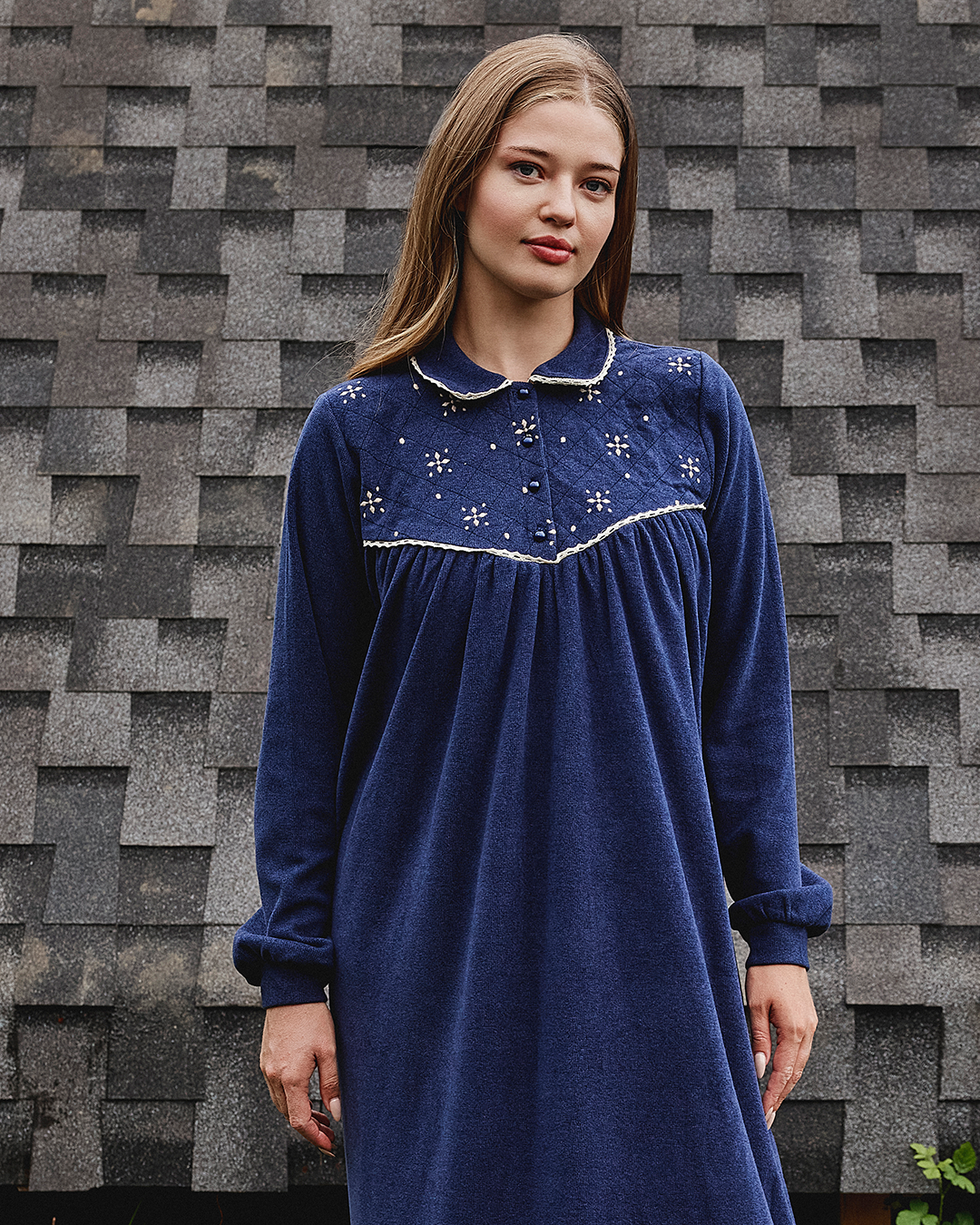 Women Cashmere embroidered   night gown  