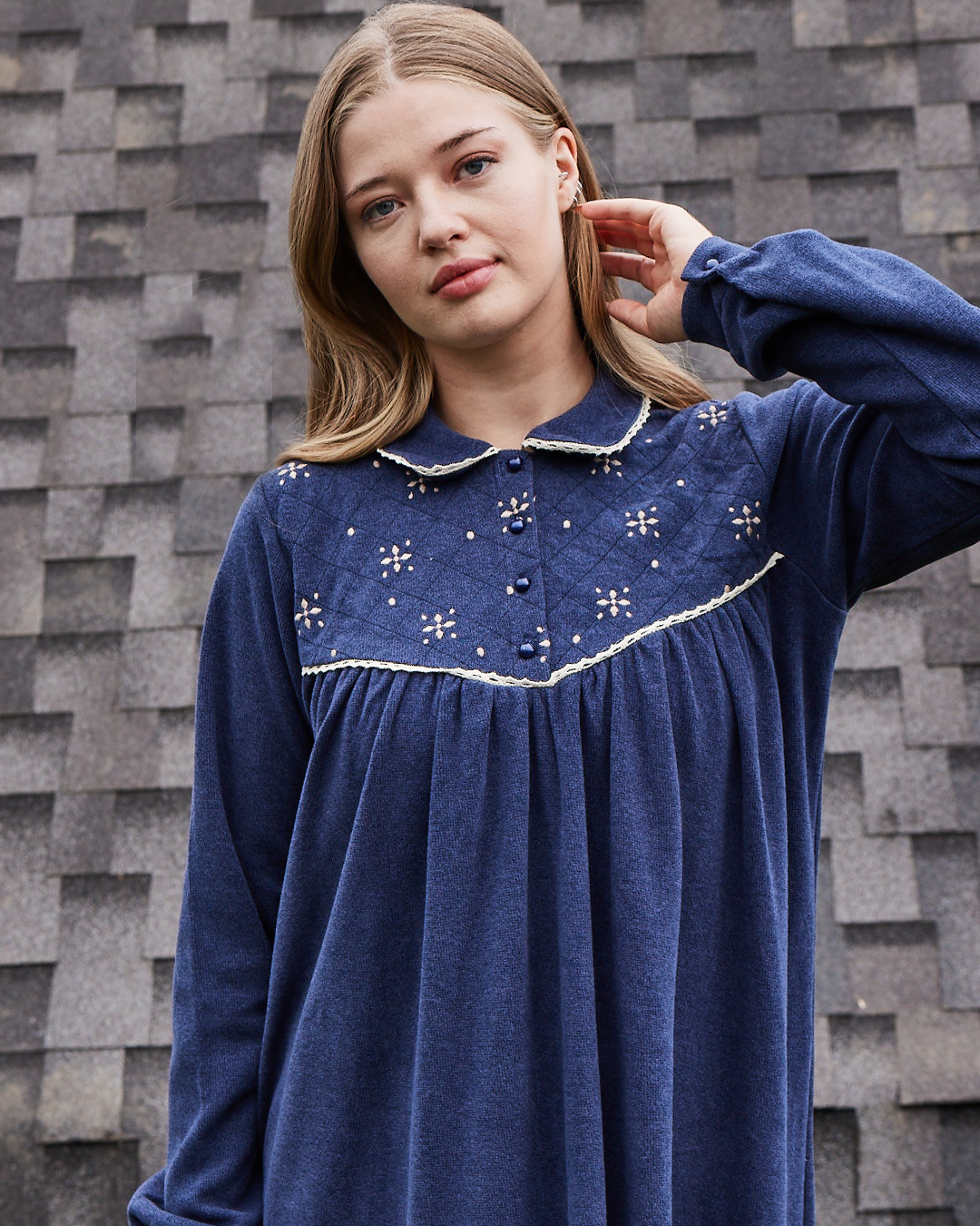 Women Cashmere embroidered   night gown  