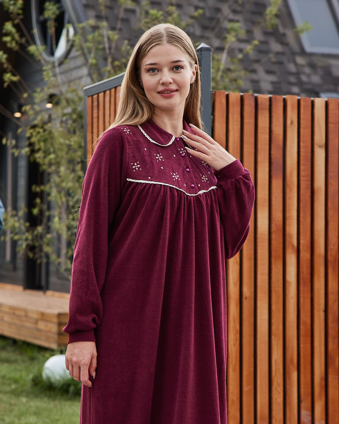 Women Cashmere embroidered   night gown  