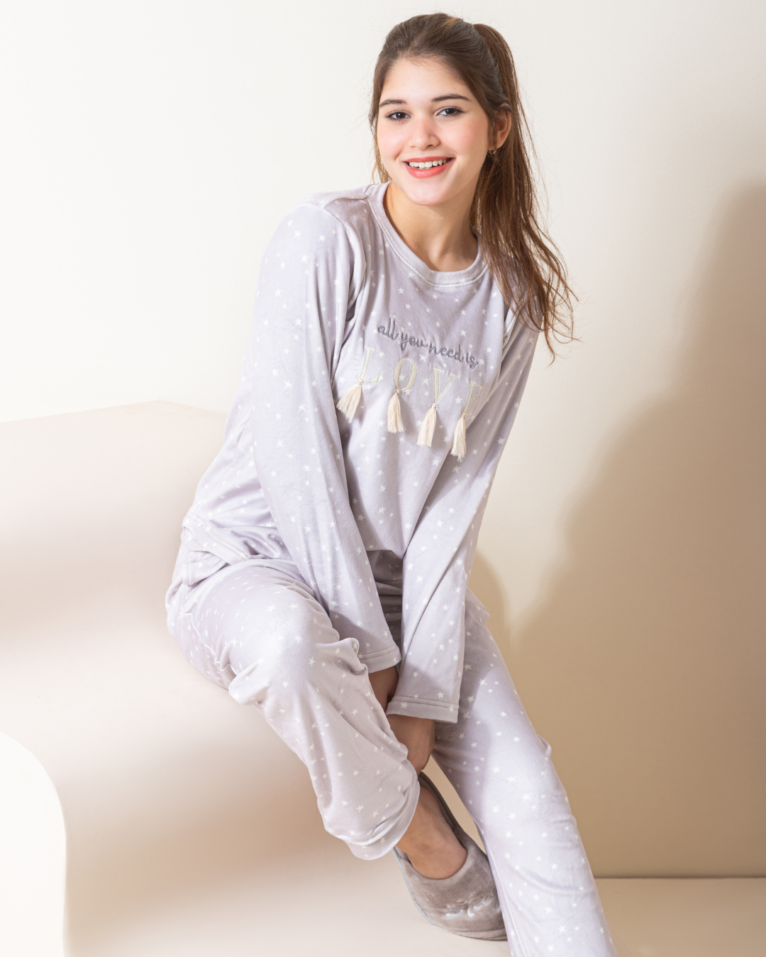 all you need is بيجاما بناتي هايدي كُم طويل