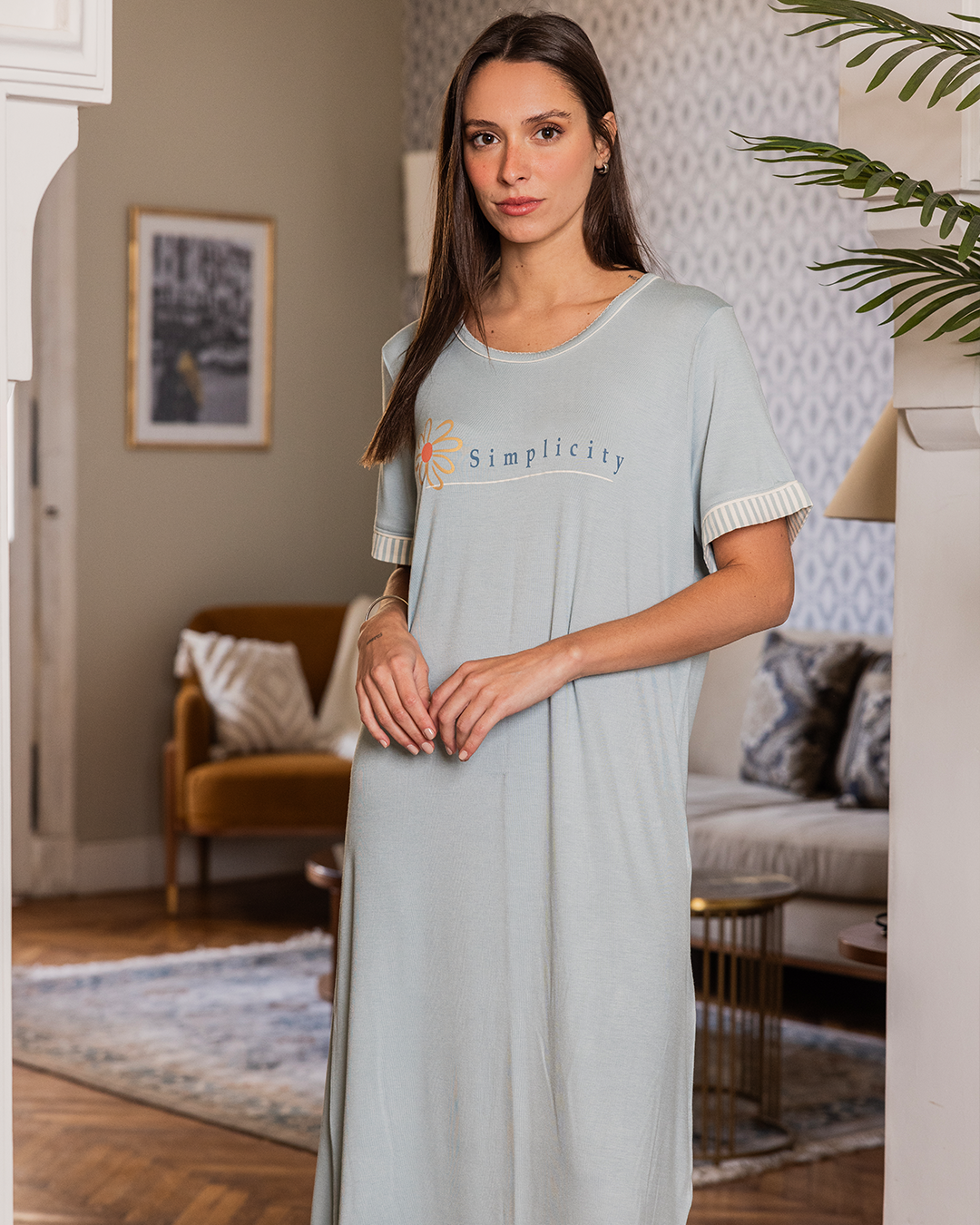 simplicity قميص حريمي قصير نصف كم طباعة ورده علي الصدر