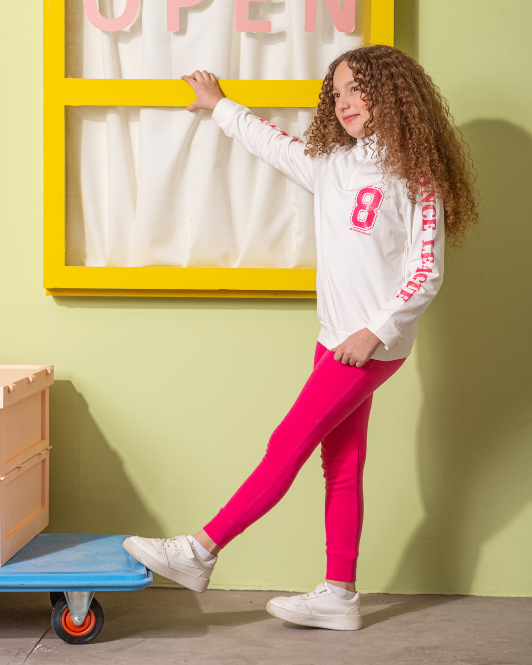 Authentic Edition بيجامه بناتي وسط خريفي