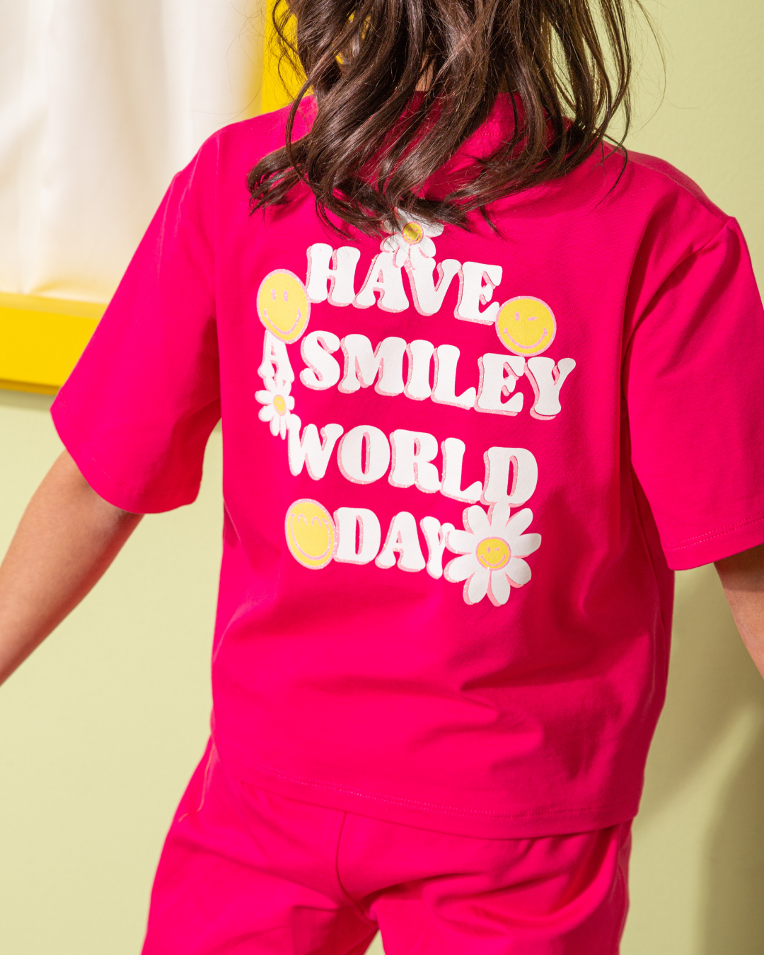  Smiley World بيجامه بناتي وسط