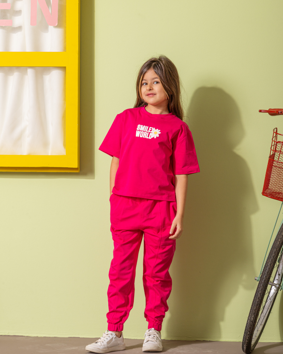  Smiley World بيجامه بناتي وسط