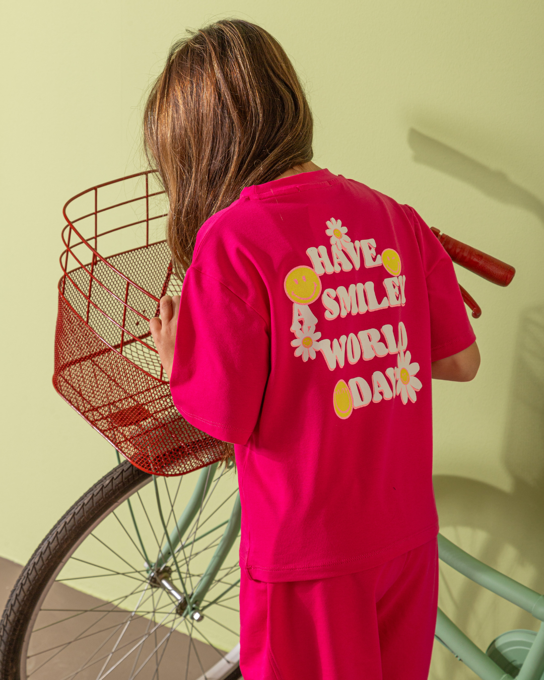  Smiley World بيجامه بناتي وسط