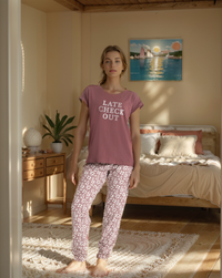 LATE CHECK OUT بيجامه حريمي تيشرت نص كم وبنطلون مشجر