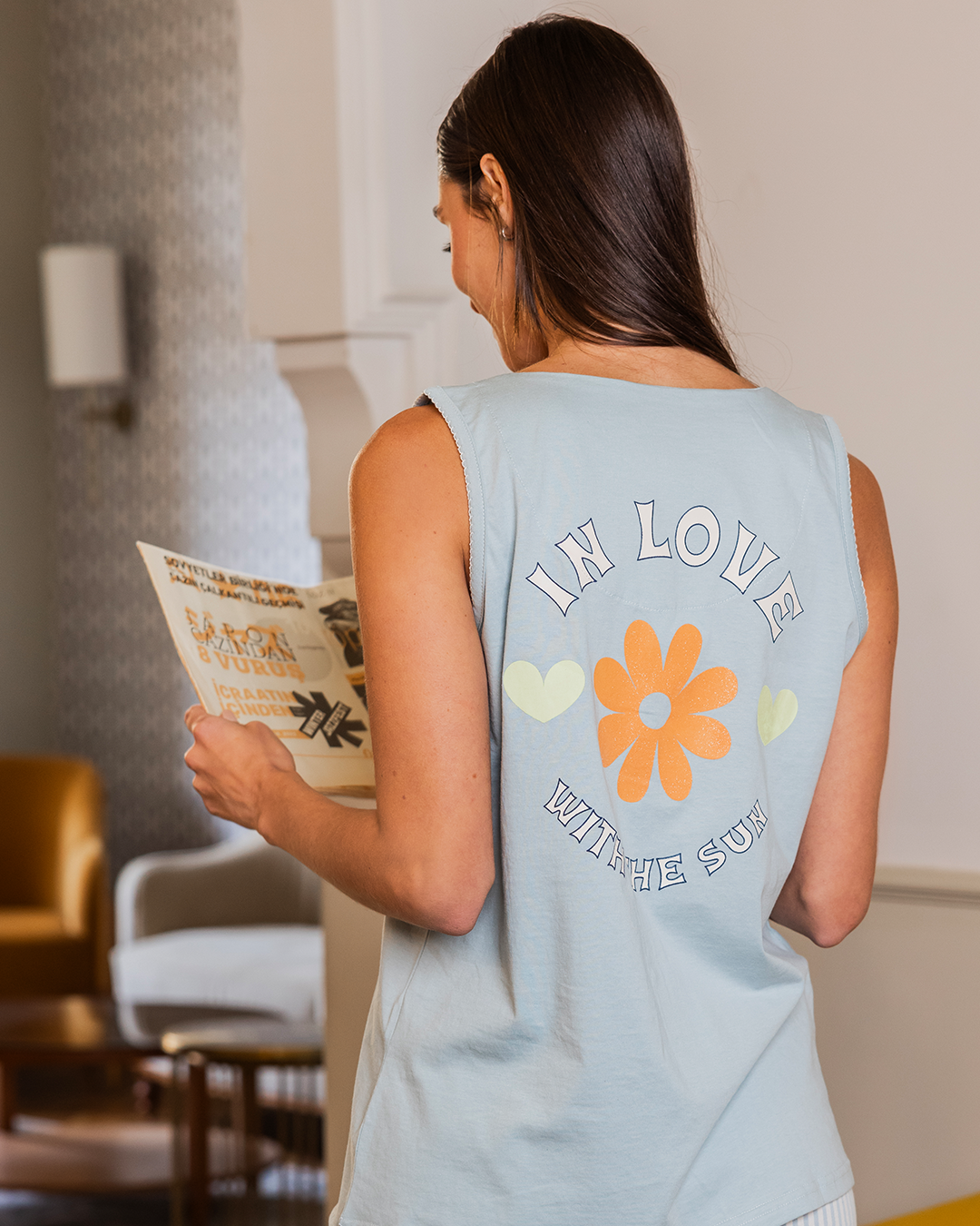 in love بيجامه حريمي بيرمودا مقلم تيشرت كت كتف عريض طباعة وردة علي الصدر