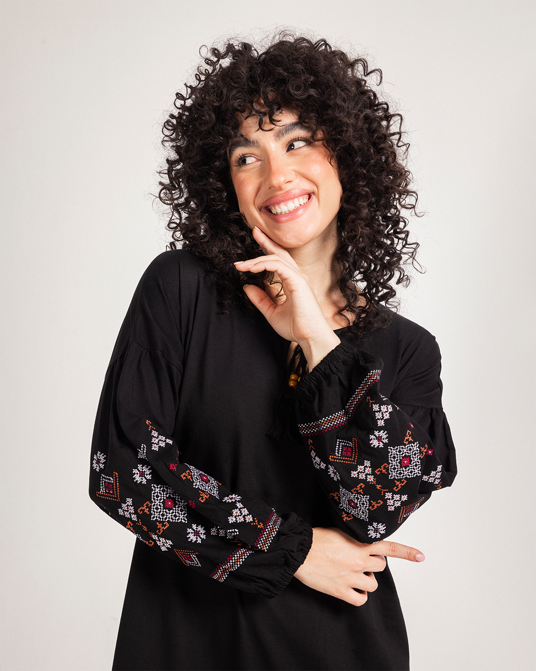 Embroidery Dress فستان حريمي بكم مطرز