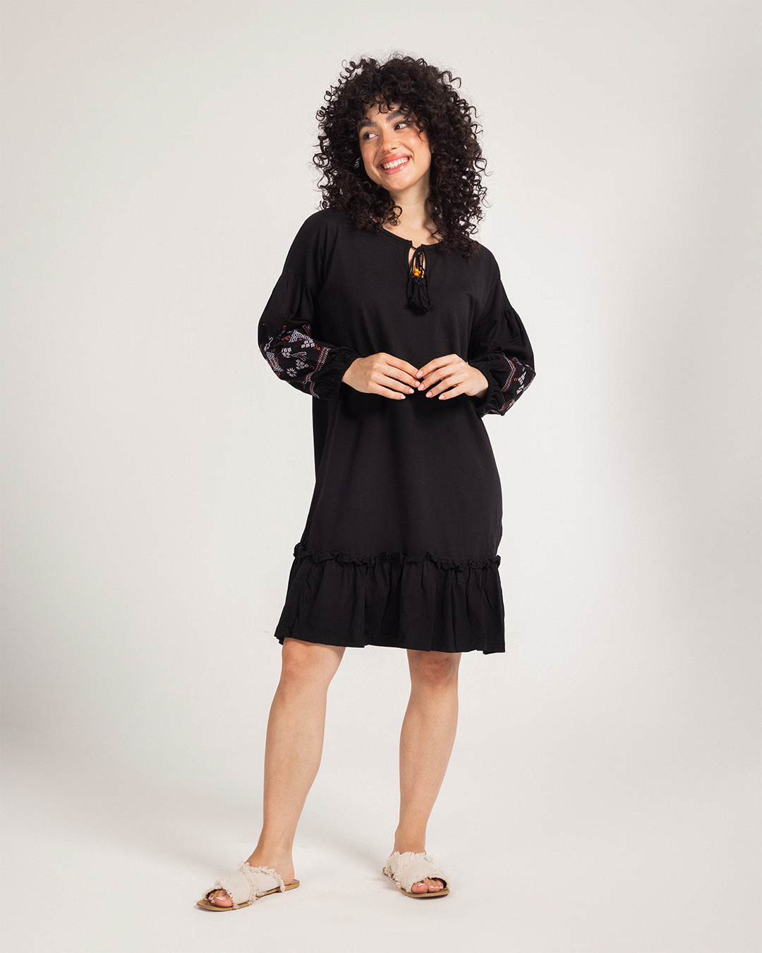 Embroidery Dress فستان حريمي بكم مطرز