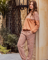 بيجامه حريمي كم طويل بنطلون طويل تطريز على الكم