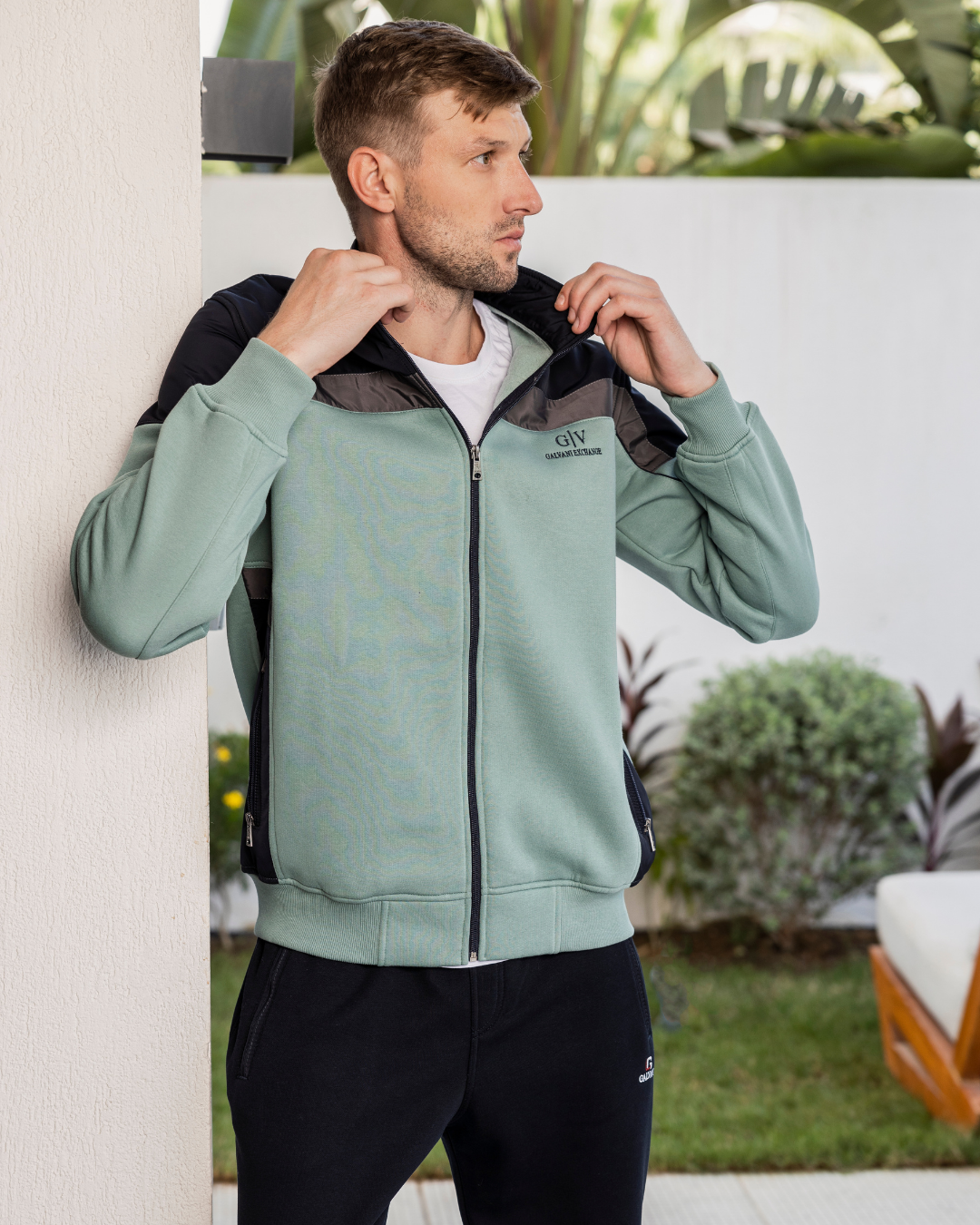 G|V men's pajamas with zipper and collar