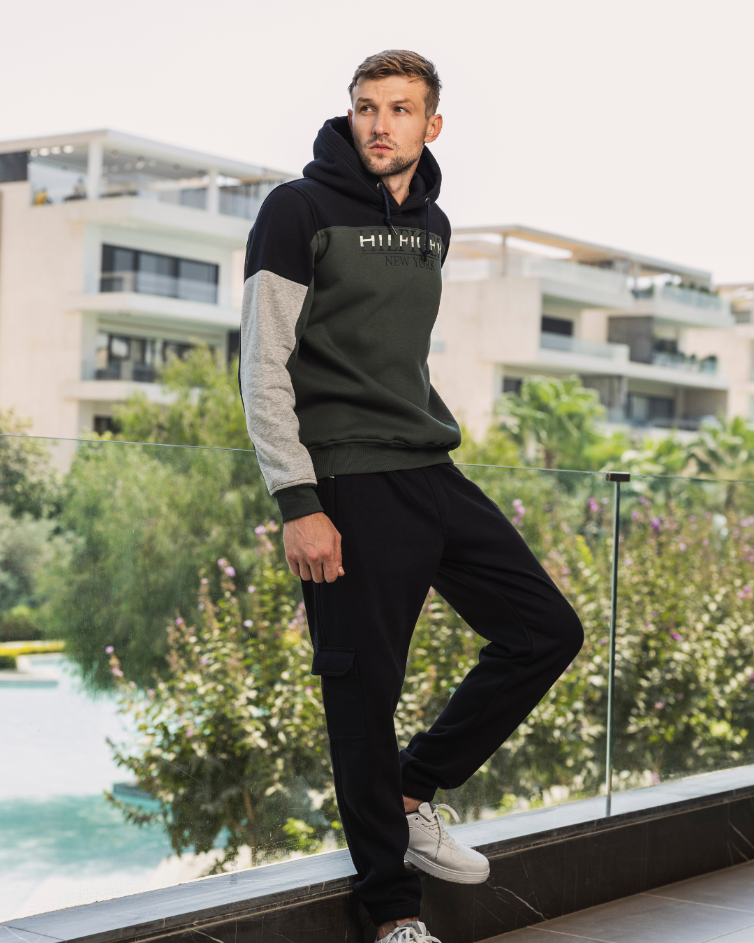 HILFIGER NEW YORK بيجامه رجالي كابيشو طباعه علي الصدر
