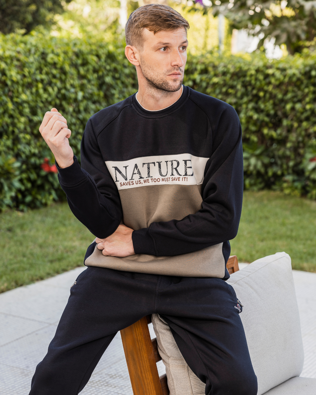 NATURE SAVES US بيجامه رجالي رواند طباعه علي الصدر