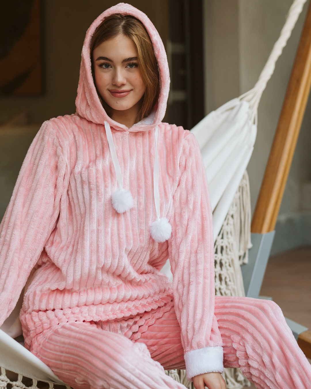 Fur & Polar بيجاما حريمي بولار بكابيشون * فرو ابيض