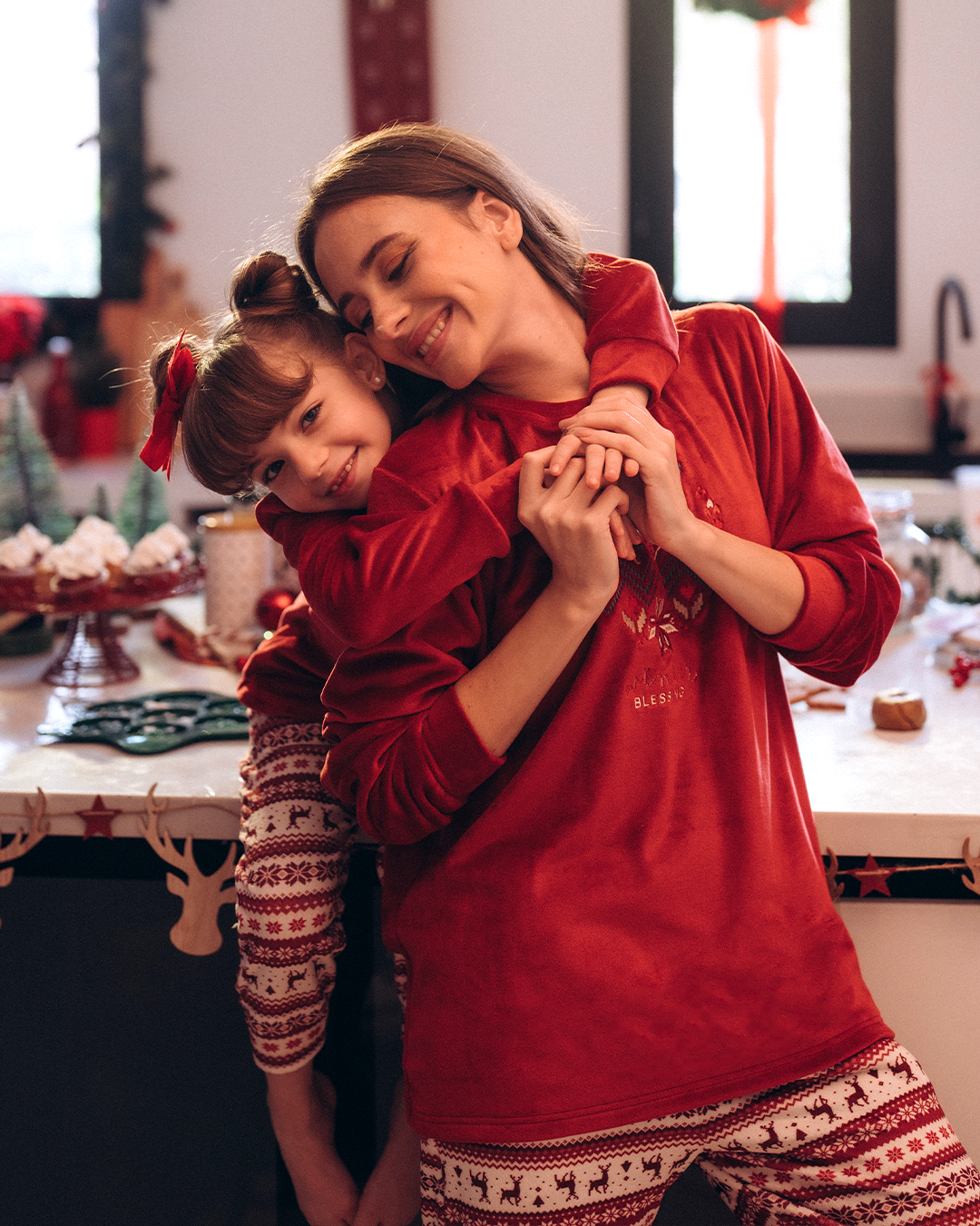 Winter Blessing Women's Polyester Plush Christmas Pajamas
