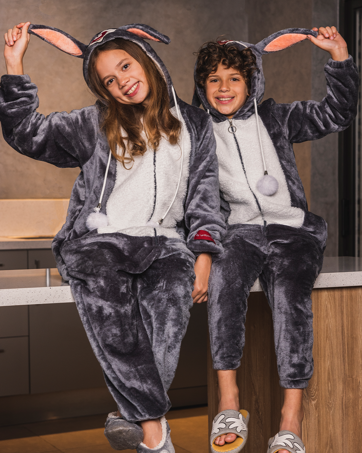 Bugs Bunny Unisex Onsie سالوبيت اطفالي بكابيشون شخصية باجس ياني
