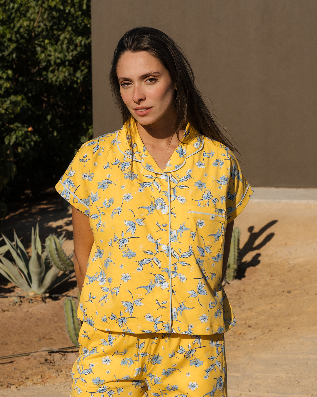 Floral set for women's pajamas with over-size buttons, printed cotton