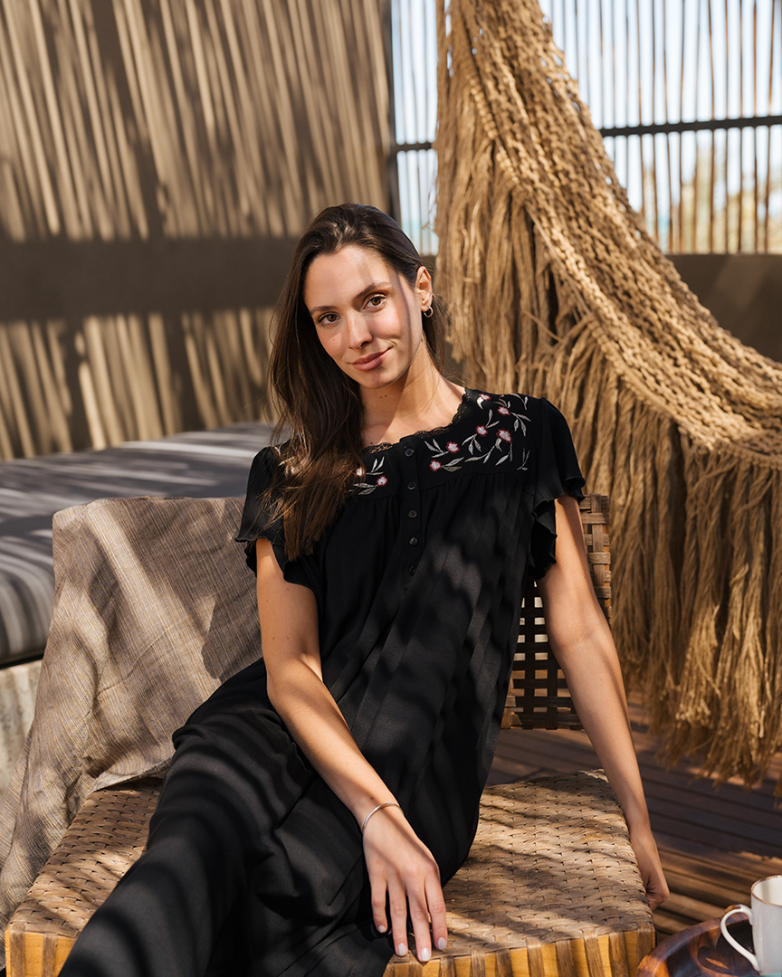 Embroidry nightgown جلابية حريمي نص كم فسكوز ليكرا