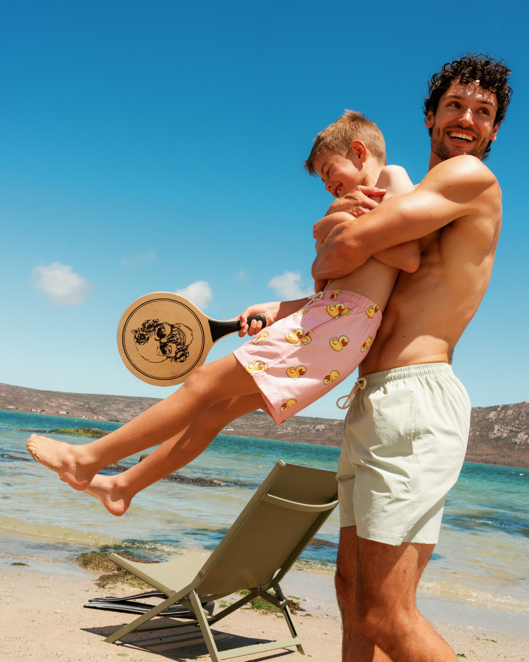 مايوه رجالي بألوان صيفية