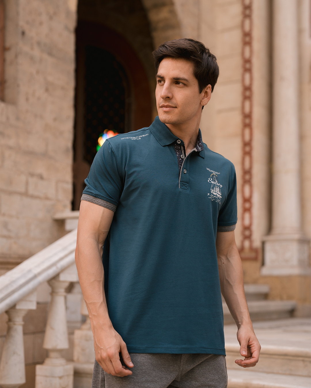 GLV sailing club بيجامه رجالي ياقة بزراير طابعة علي الصدر