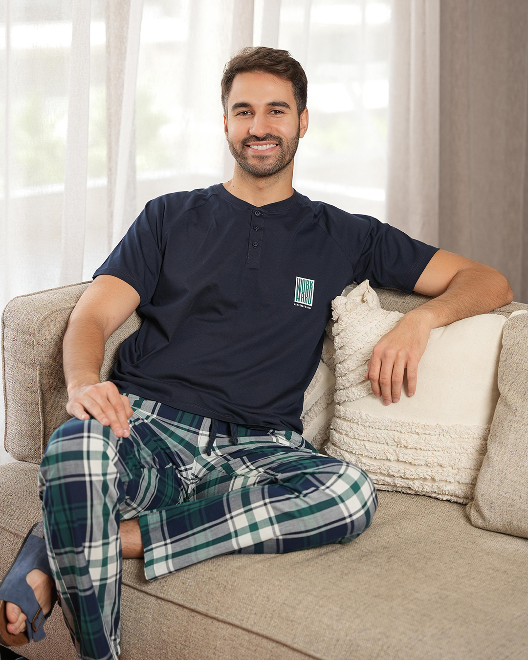 Work hard and never give up بيجاما رجالي نص كم وبنطلون