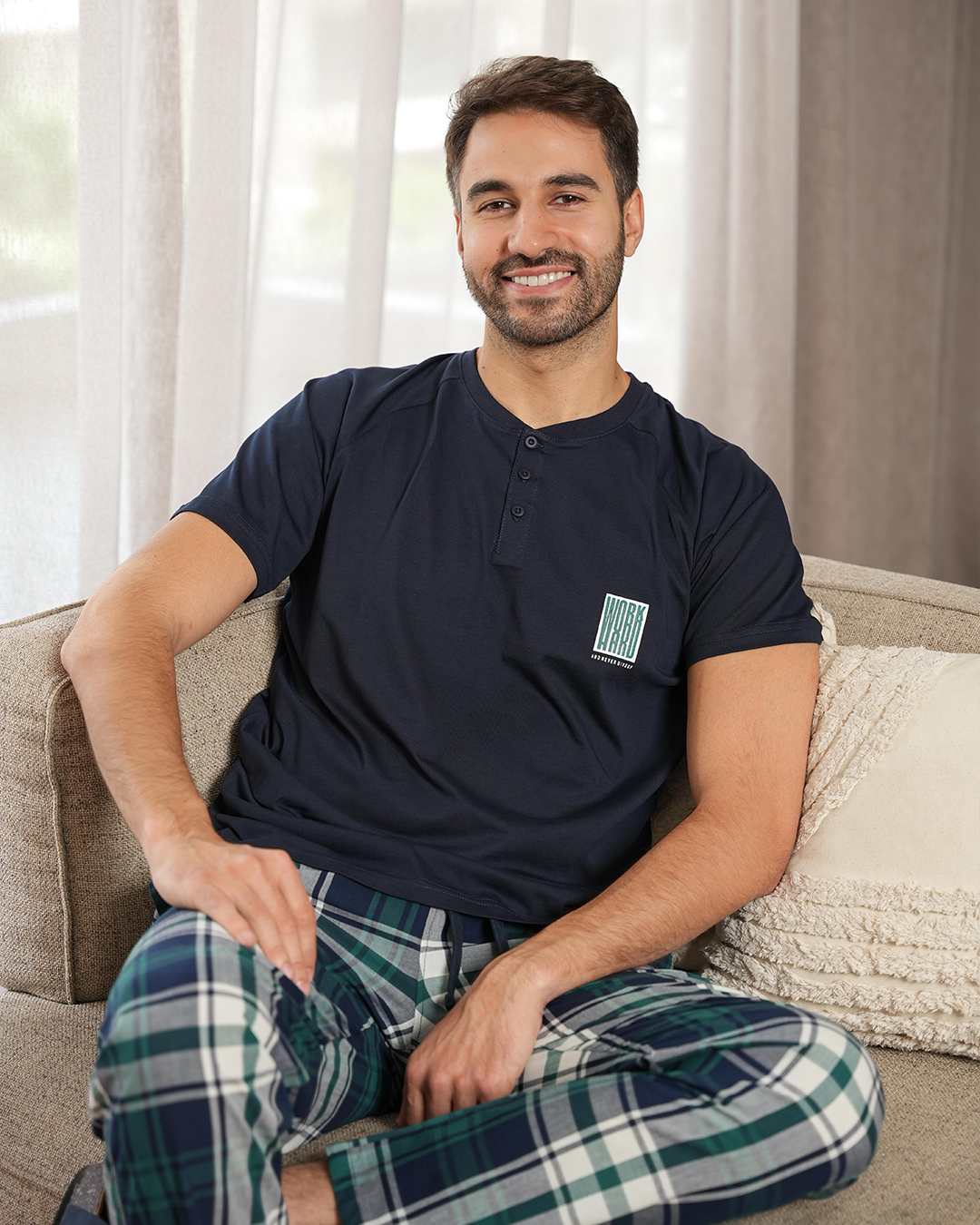 Work hard and never give up بيجاما رجالي نص كم وبنطلون