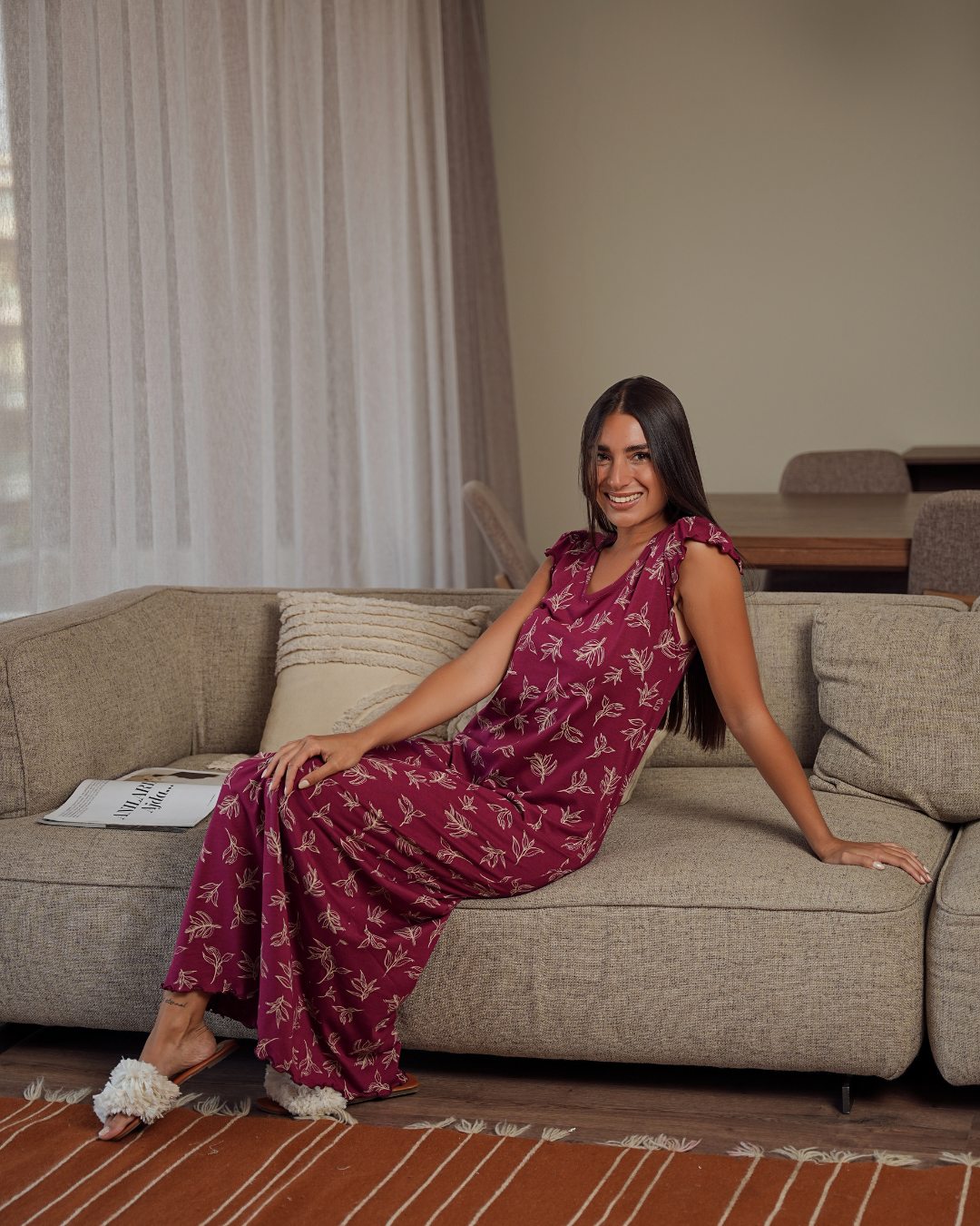 قميص حريمي نص كم رواند مطبوع ورق الشجر