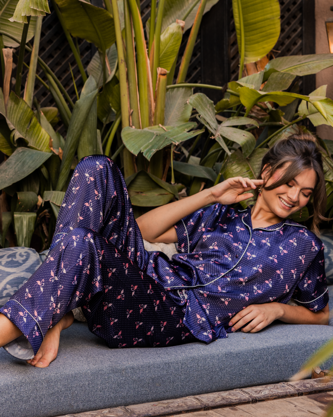 Flamingo Women's satin pajamas with half sleeves and printed trousers