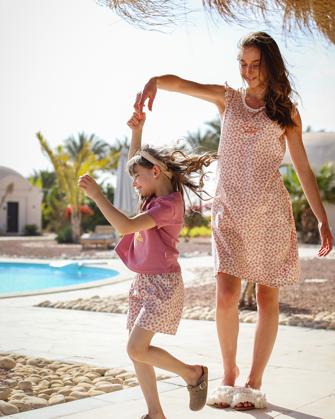 Pooh floral بيجاما بناتي نص كم